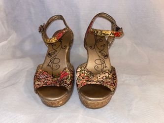 Mudd Heel Sandals size 6