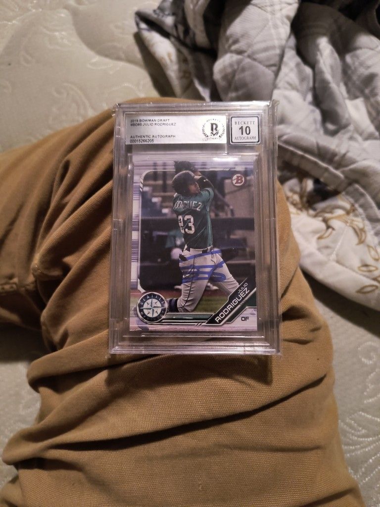 2019 BOWMAN DRAFT JULIO RODRIGUEZ BECKETT 10 AUTOGRAPH 