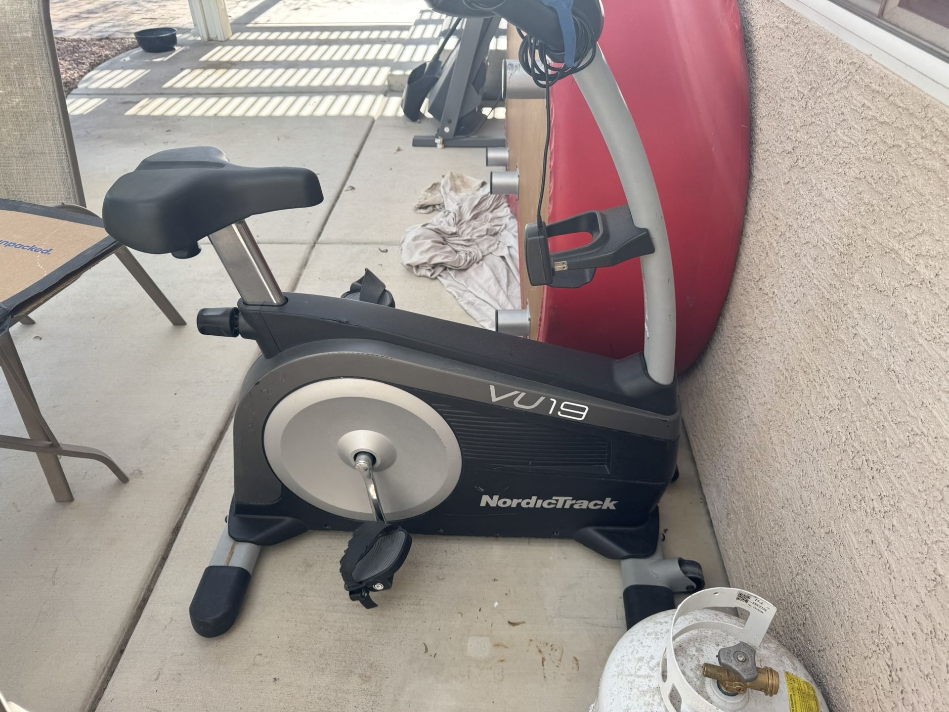 NordicTrack VU 19 Upright Exercise Bike