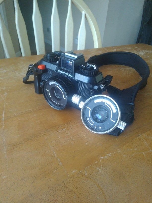 Nikonos 35mm Diver Camera + Extra 35mm Lens