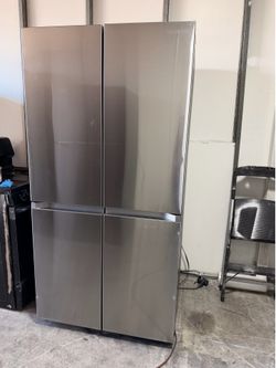 Standard Depth 4-Door Flex French Door Refrigerator in Stainless Steel with Beverage Center