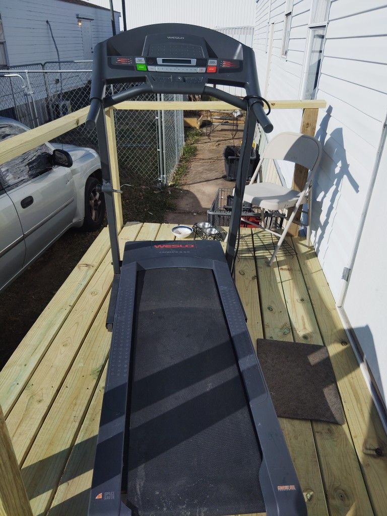 WESLO TREADMILL