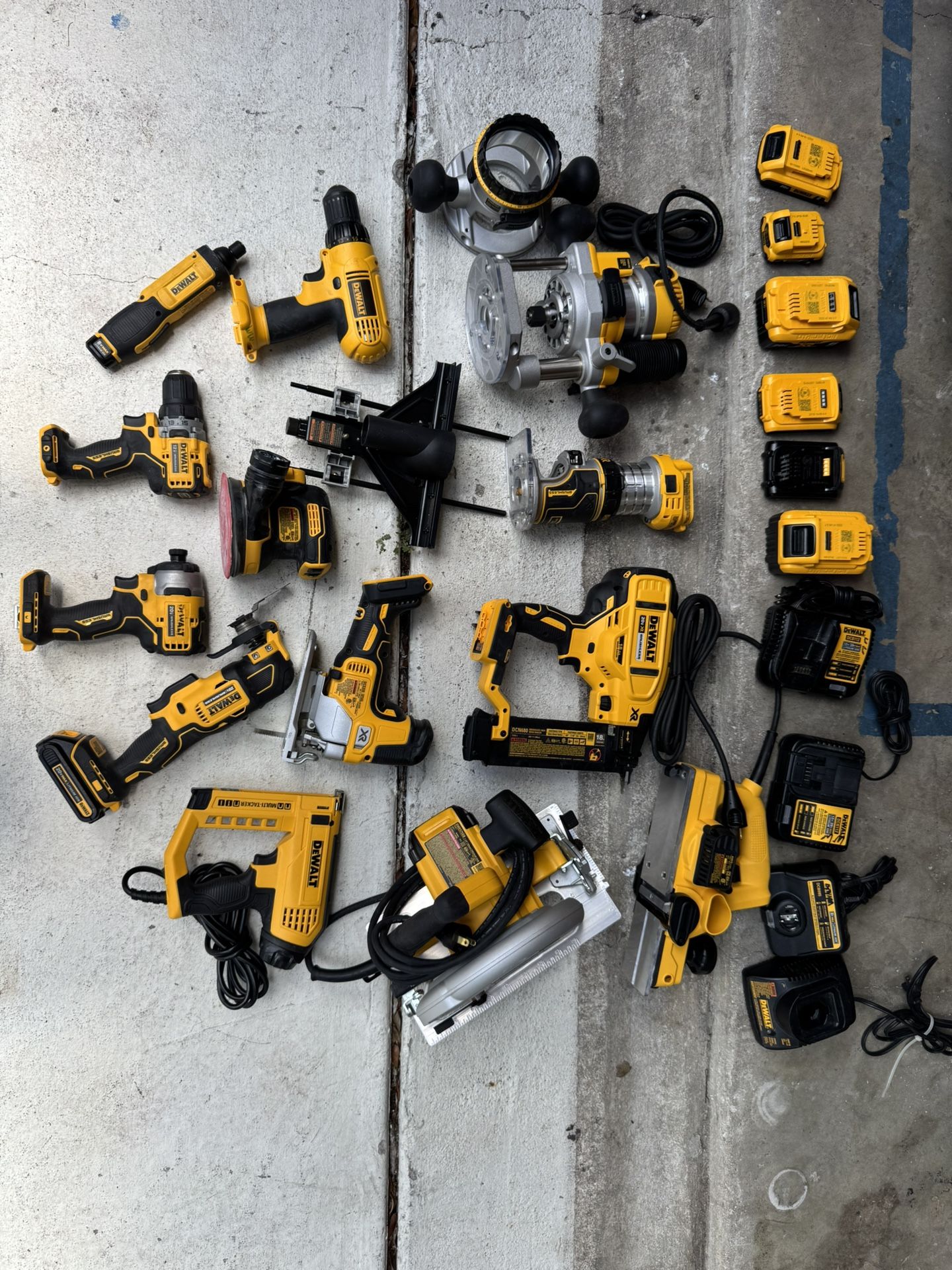 DEWALT Power Tools (lot) 