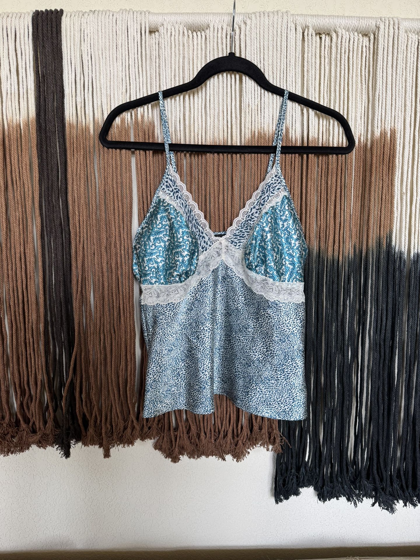 Teal and white silk and lace cami tank top with adjustable straps; perfect condition