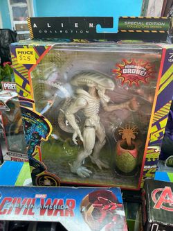 NEW Alien and Predator Action Figures