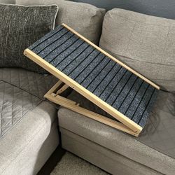 Adjustable Pet Ramp