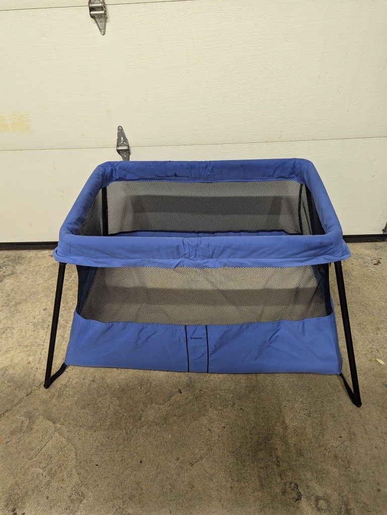 Baby Bjorn Travel Crib