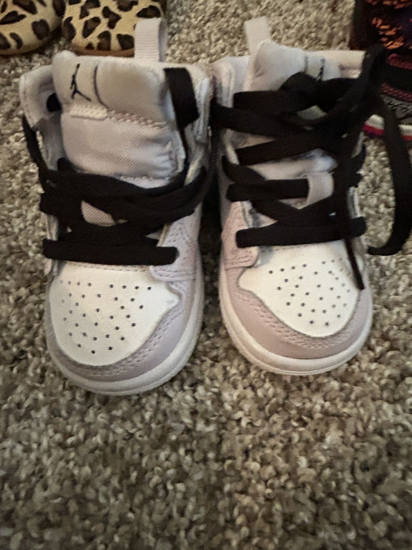 Baby Jordan 1 Size 3