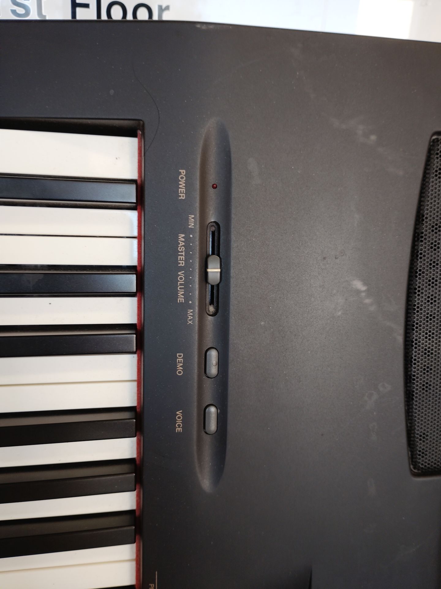 Yamaha p60 electronic piano