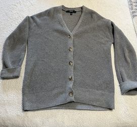 Women’s Knit Sweater 
