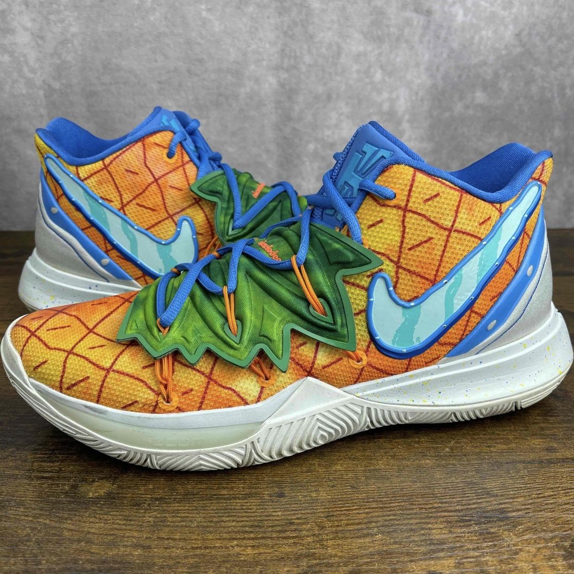 Nike SpongeBob SquarePants x Kyrie Pineapple House Size 11