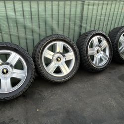 22” Chevy Silverado Texas Edition Wheels On 35” Tires 