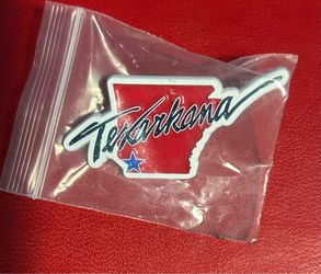 Texarkana State Line Badge Pin Souvenir Travel Tourist