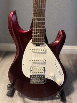 ■OLP MM4 ERNIE BALL Musicman Silhouette Used OLP MM4 Music Man Silhouette - Candy Apple Red