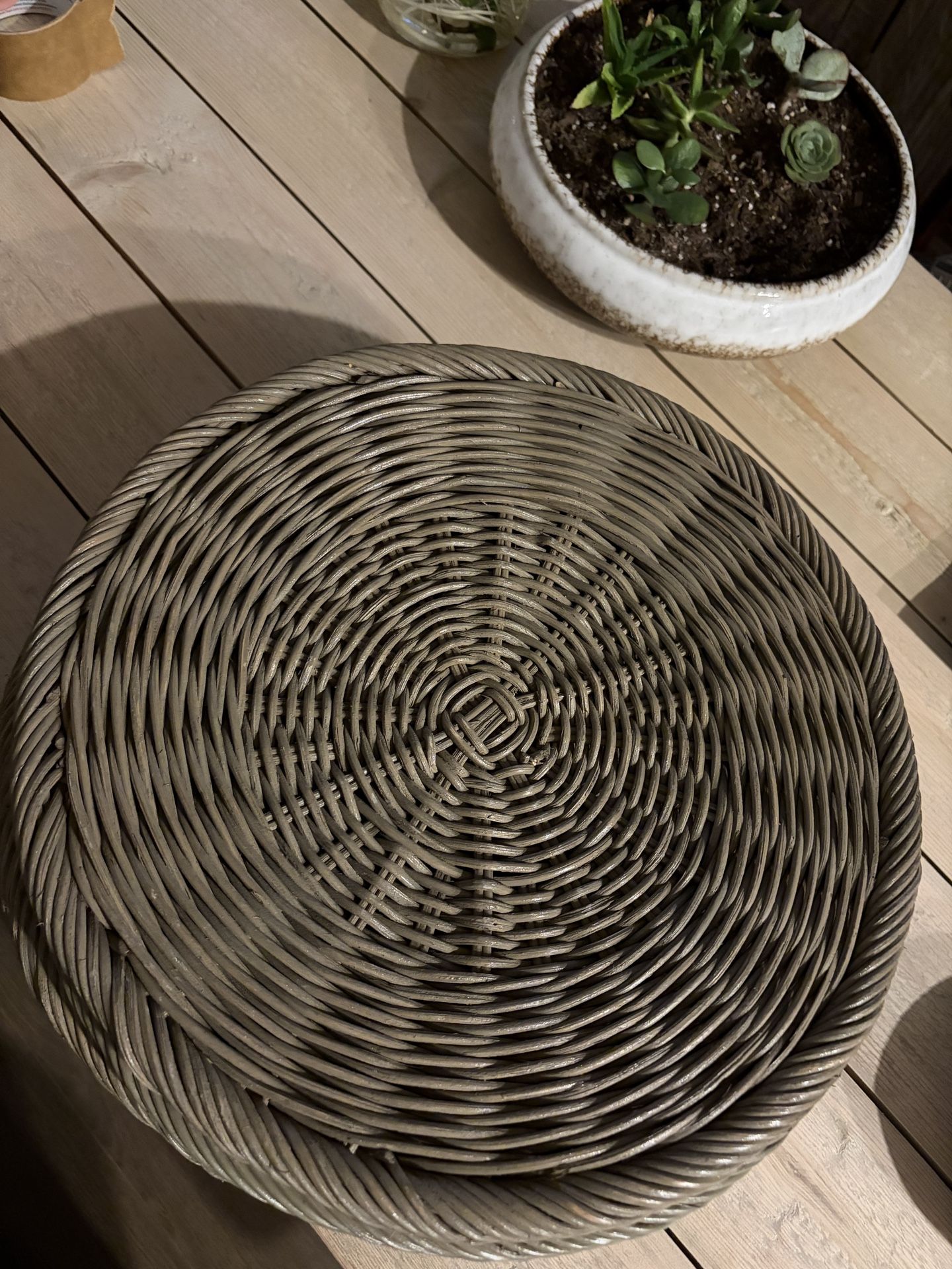 Pottery Barn Willow Charger Plate - Set of 8