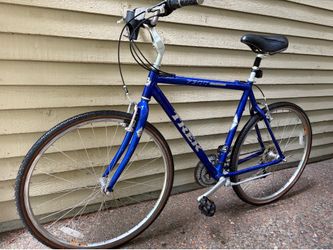 Trek 7300 MultiTrack XL Frame Hybrid Commuter Bike (22.5 in. Frame)