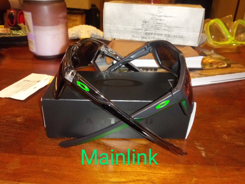 Oakley Mainlink glasses