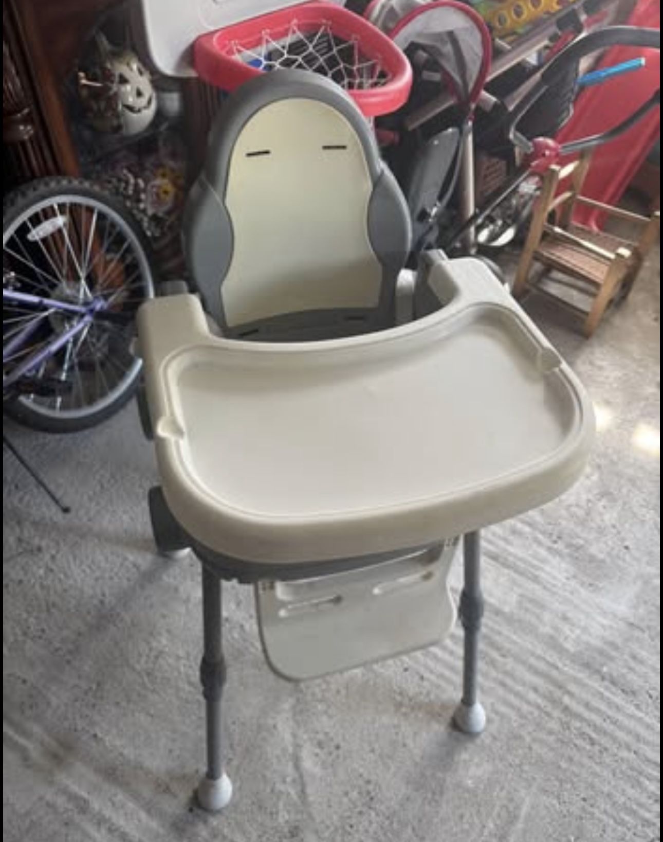 Gray/ white highchair