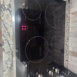 GE Electric Cooktop