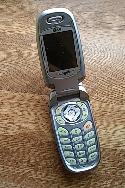 LG flip phone