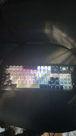 CORSAIR - VANGUARD 96 RGB Wired MLX Quantum Linear Mechanical Switch 96% Gaming Keyboard with FlashTap SOCD - Dual Tone