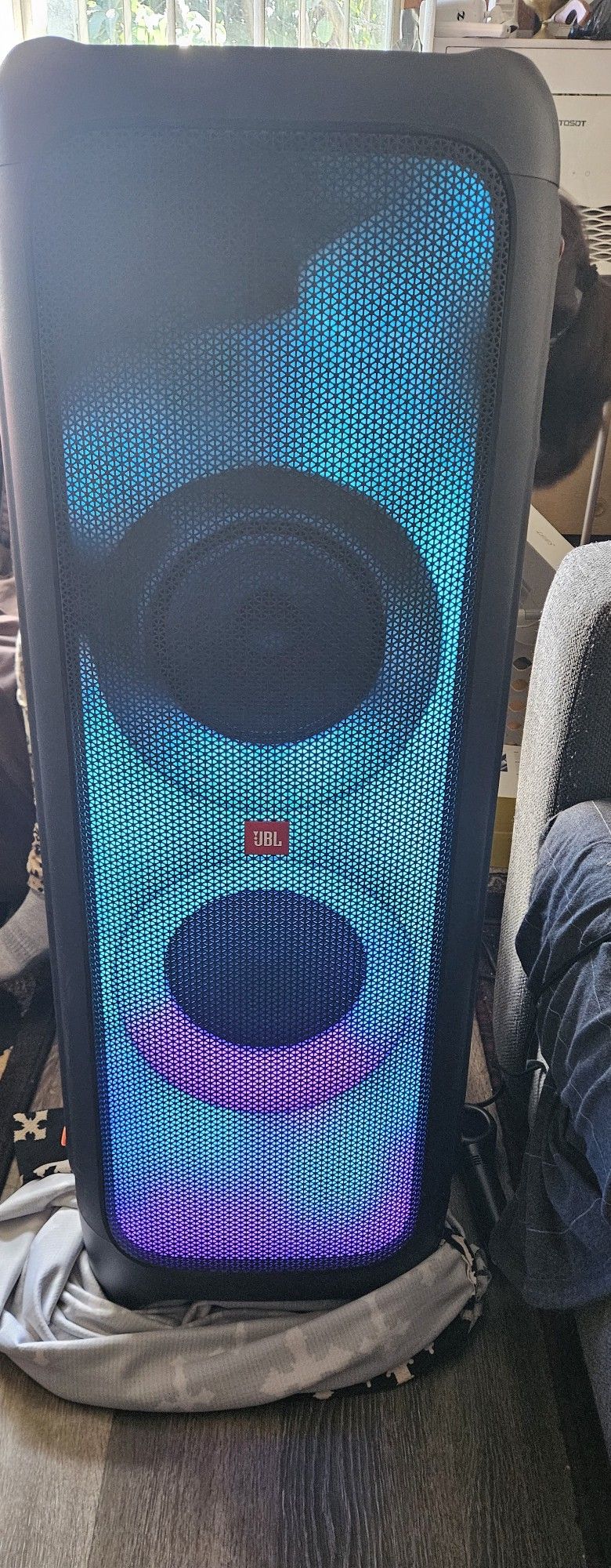 JBLParybox  1000. Tengo Dos  $1700