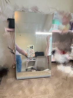 Frameless Makeup Mirror