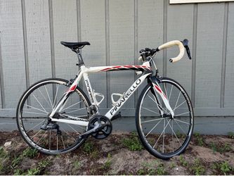 Paris pinarello bike