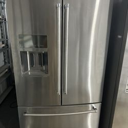 Refrigerator Kitchen aid