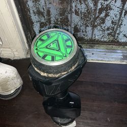 Rides good good condition plays music on android phone iPad