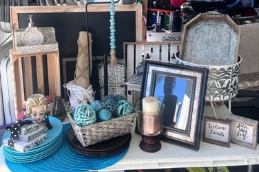 Home decor items: read description