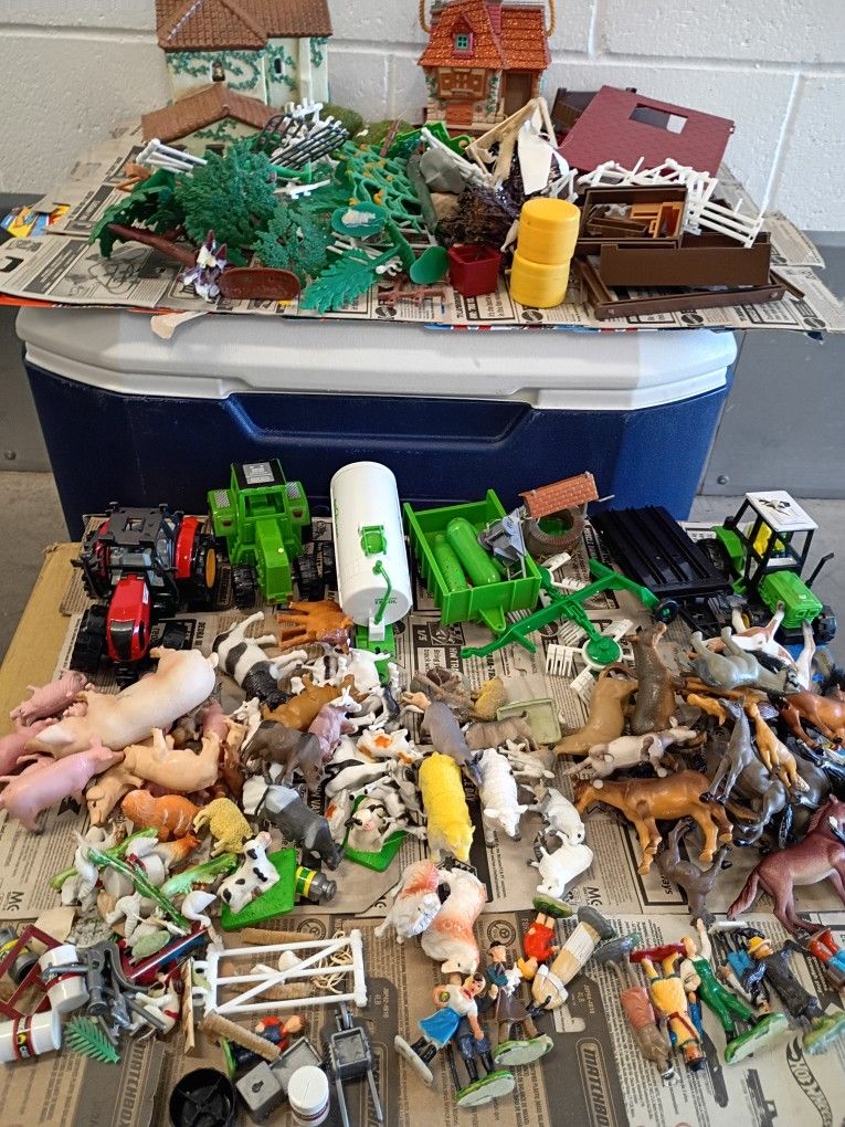 The Farm Now More Figurines Animals 