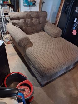 Chaise Lounge