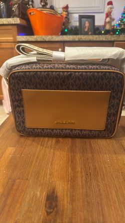 Michael Kors Crossbody