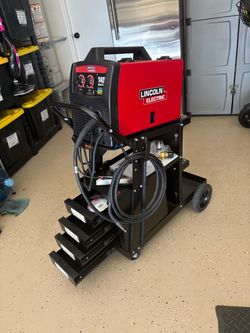 Lincoln welding machine