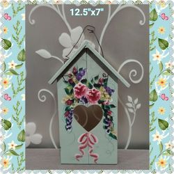 CHARMING BIRDHOUSE STYLE WALL ART
