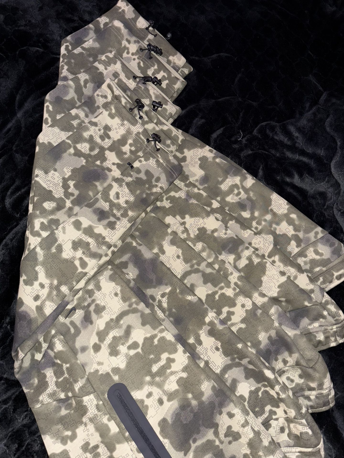 Camo Nike Tech Open Hem Sweatpants Only