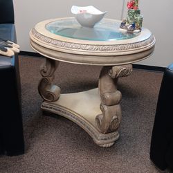 Must Sell Coffee & 2  Side Tables