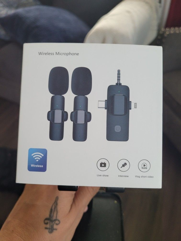 Wireless Lavalier mics
