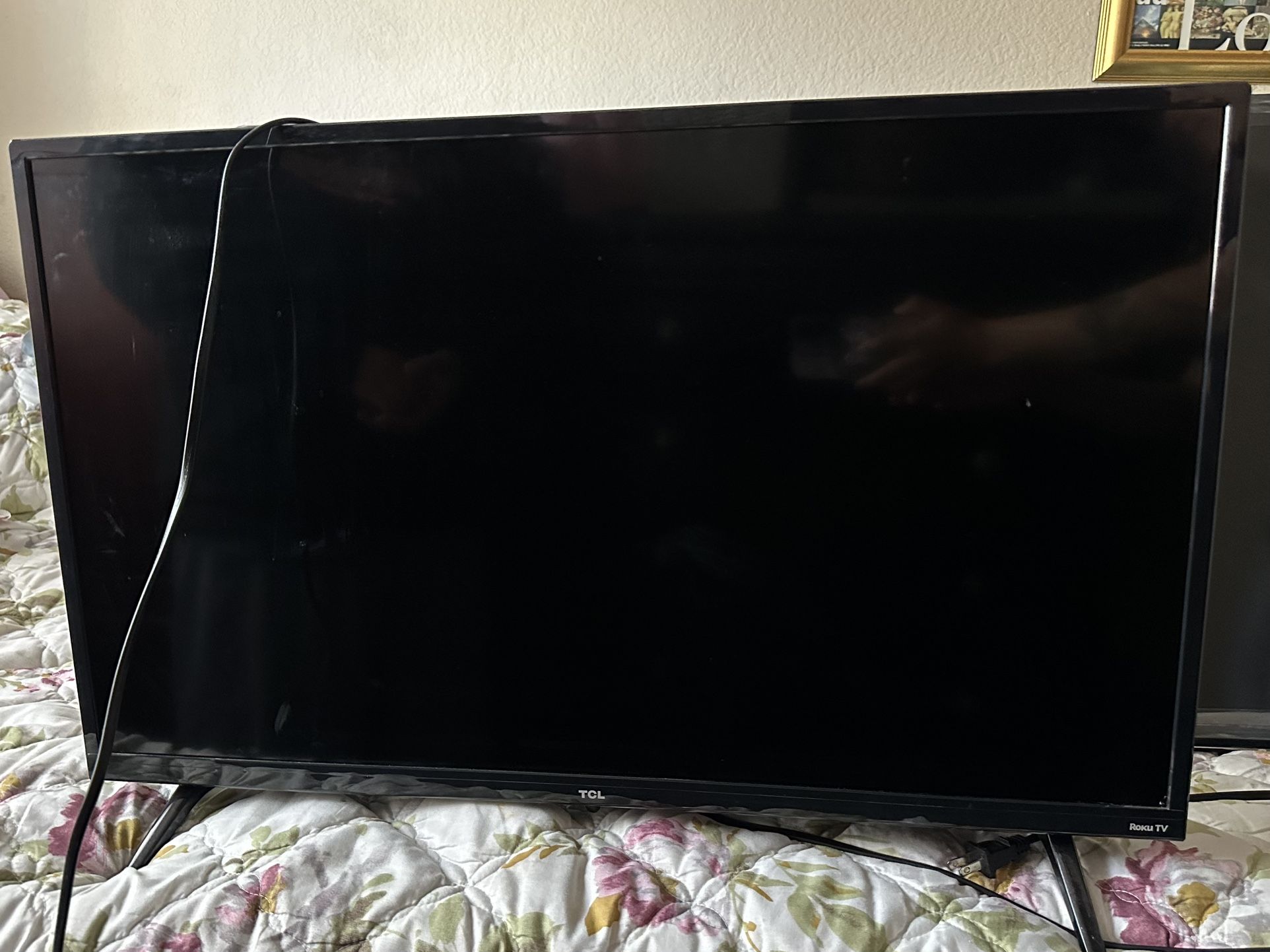 TCL 32’ Roku Tv