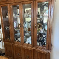 Beautiful Solid Wood China Cabinet