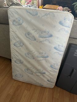 Portable crib mattress