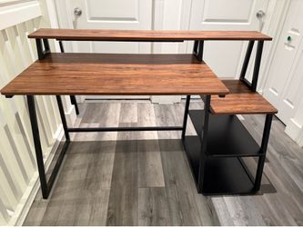 Computer desk
