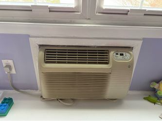 Through the wall air conditioner