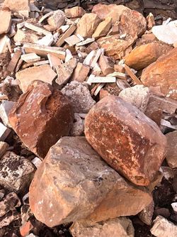 Rocks, Boulders & Bricks For Construction and remodeling in great condition (pick up Del Valle Austin)