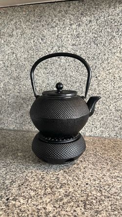 Cast Iron Japanese-Style Teapot with Infuser & Tea Light Warmer – Black