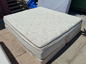 Nice Comfortable Quality Thick California king-size Beautyrest Pillow Top Mattress and Box spring