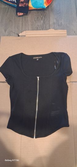 Black Zip-Front Top | Almost Famous | Size M