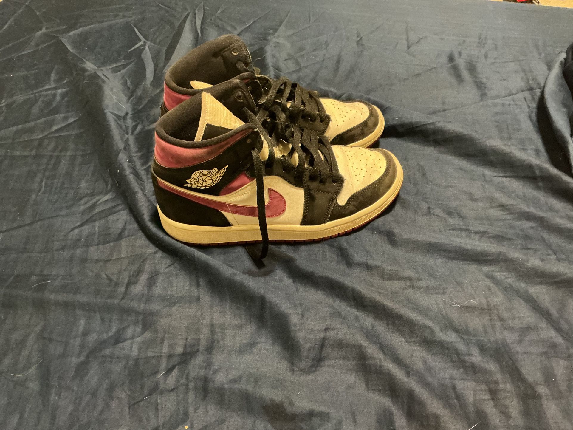 Women’s Air Jordan 1 Mid Se Size US 7