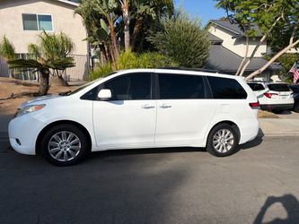 2012 Toyota Sienna
